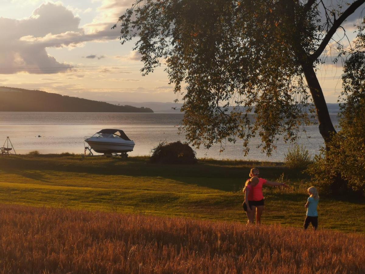Idylliske Evjua Ved Mjosa Hotel Skreia Екстериор снимка